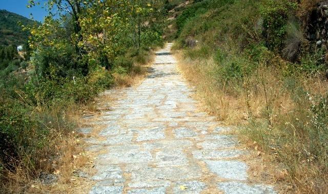 Roman road replica after Ba&ntilde;os de Montemayor