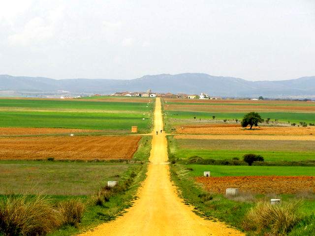 On the way to Faramontanos de T�bara