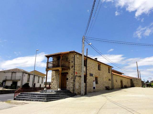 Pilgrim's hostel of Rionegro del Puente